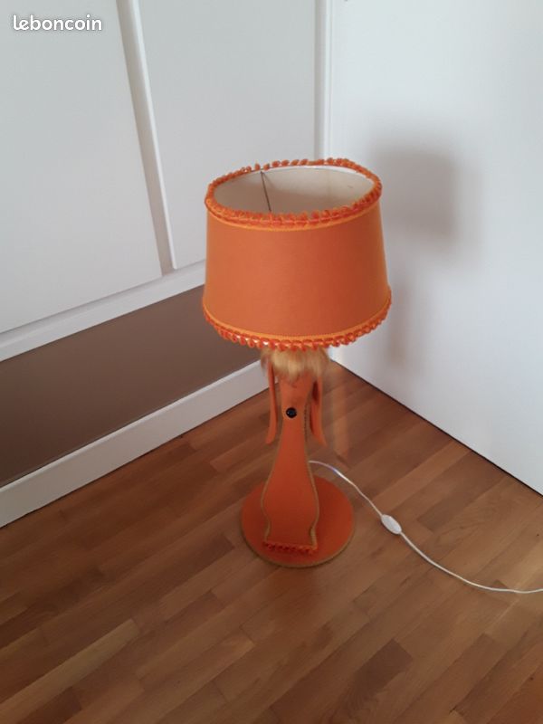 Lampadaire sur pied (image 1)