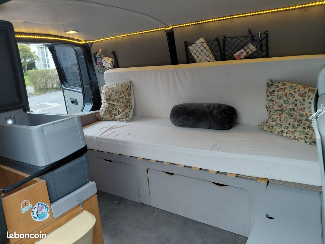Transporter VW T5 2.0 TDI 2011 (image 2)