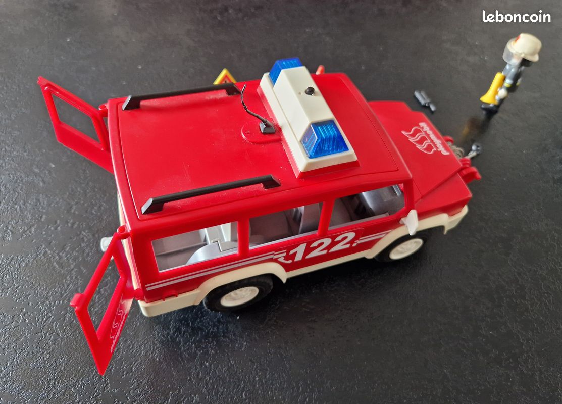 PLAYMOBIL Pompier/véhicule d`intervention (référence : 3181) (image 3)
