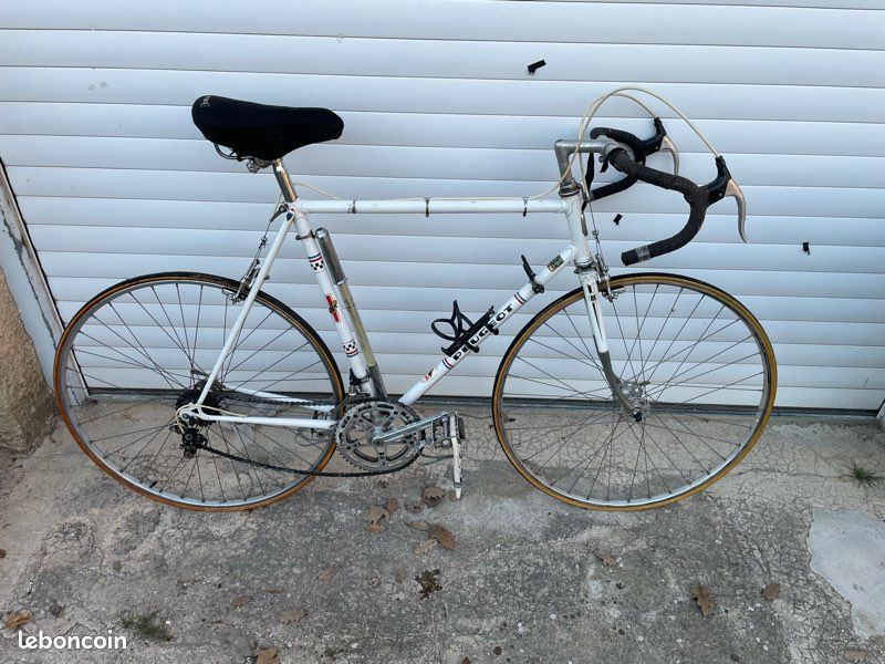 Vélo De Course Peugeot Vintage Années 70 - Cadre Acier Allégé 23 Pouces - 12 Vitesses - À Restaurer