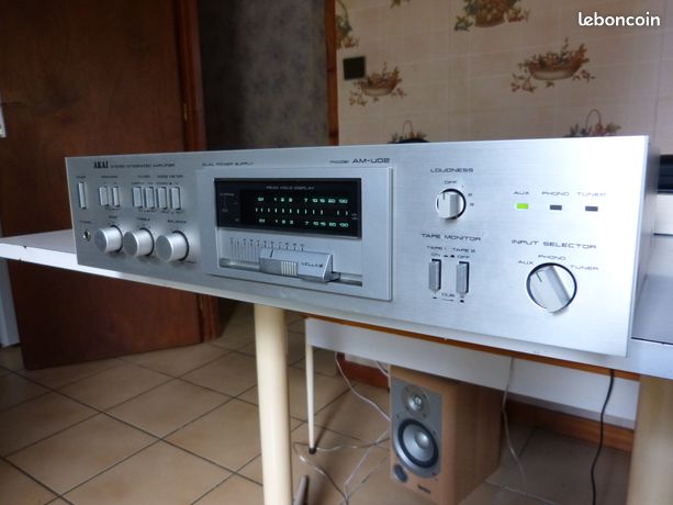 Ampli Stéréo Vintage Akai AM-U02 – À Réviser / Pour Pièces (Pas De Son)