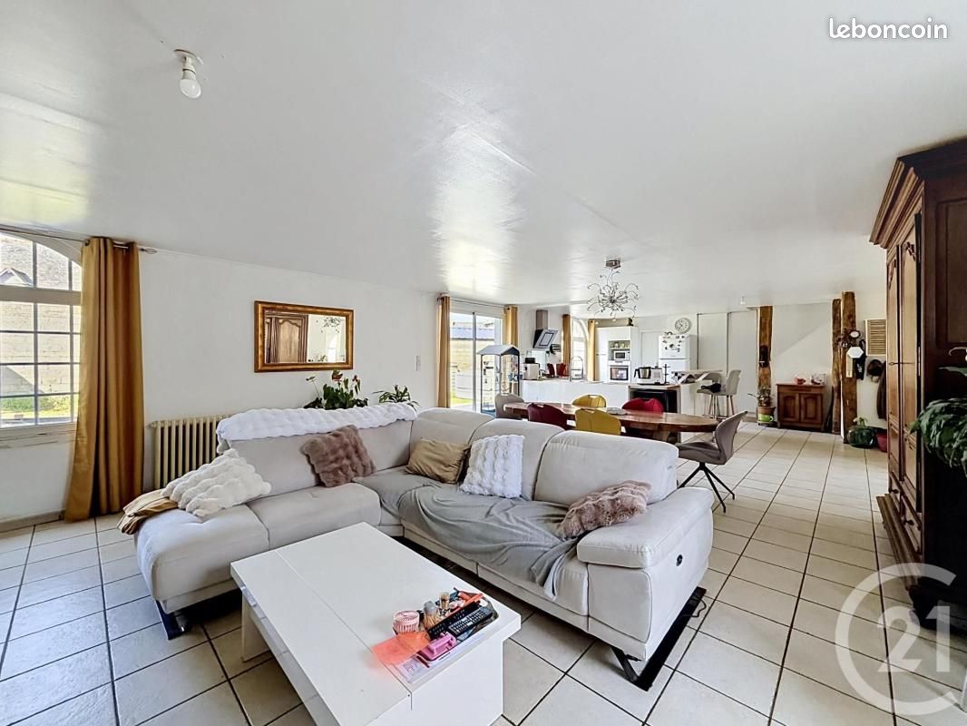 Maison 5 pièces 140 m² · à Saint-Glen · 140 m² · 243 400 €