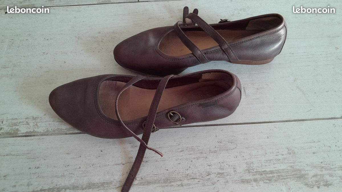Ballerines à Boucles "Camper" (Cuir Mat Marron) Pointure: 38 (image 3)