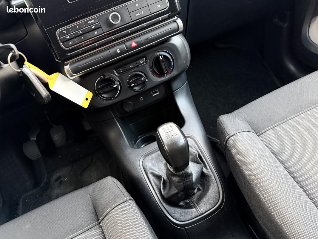 Citroën C3 1.2 i 82cv Feel 💳 x12 Vitres Crit'Air 1*Ct Kit Distribution Entretien Complet Ok*Véhic... (image 27)