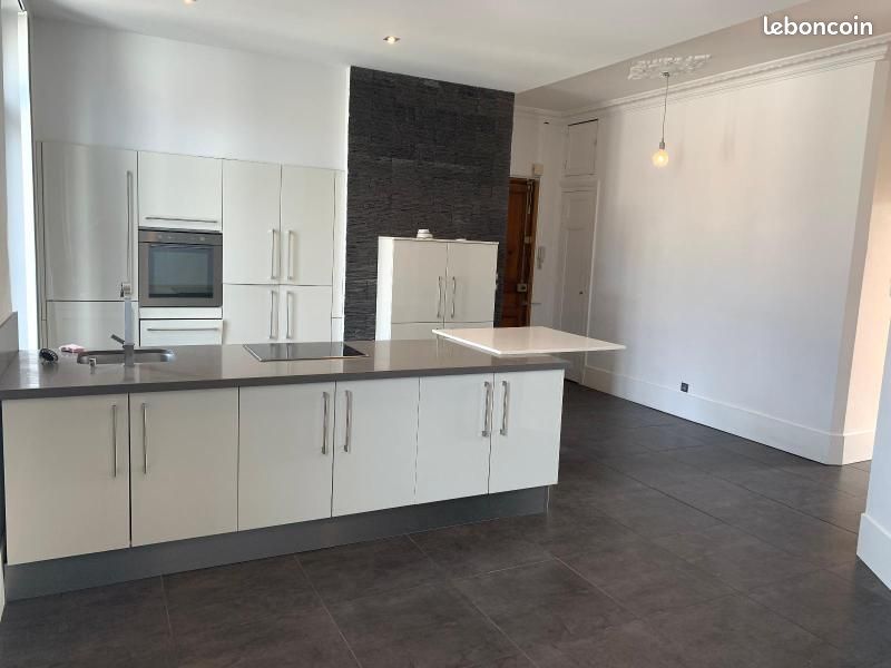 Appartement 2 pièces 56 m² · à Grenoble · 56 m² · 870 €