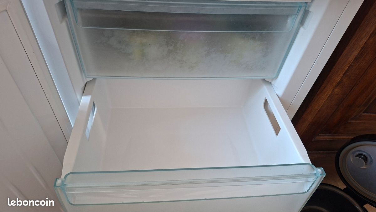 Frigo/ congélateur Miele excellent état (image 11)