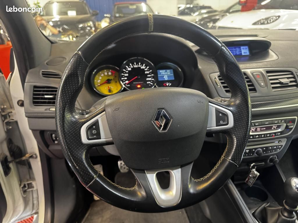 RENAULT MEGANE COUPE 2.0 250 RS- R.S Monaco GP (image 11)