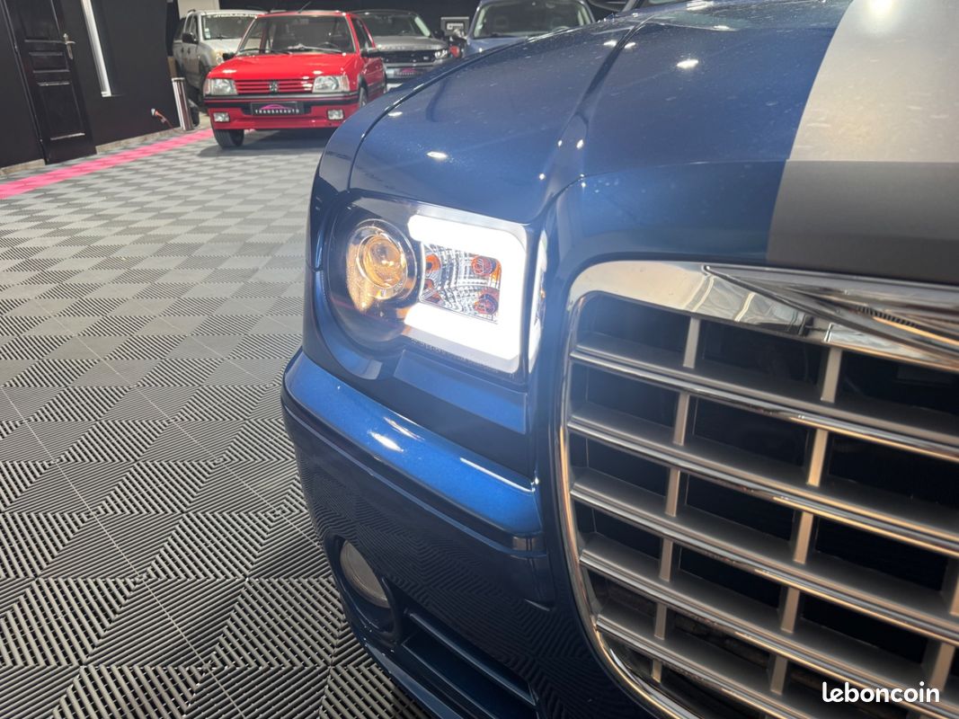 Chrysler 300c 6.1 v8 hemi srt-8 a (image 35)