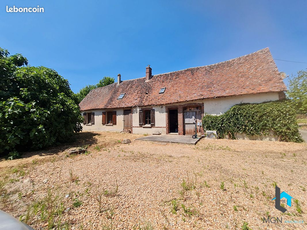 Maison 4 pièces 82 m² · à Saint-Denis-des-Puits · 82 m² · 85 000 €