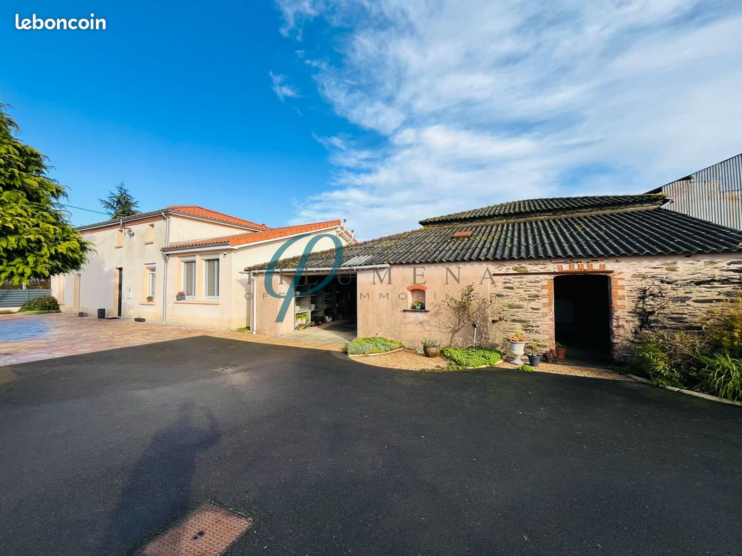 Maison 5 pièces 194 m² · à Montrevault-sur-Èvre · 194 m² · 251 990 €