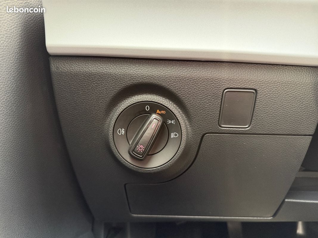 SEAT Arona 1.0 TSI 95 ch Start/Stop BVM5 Copa (image 25)