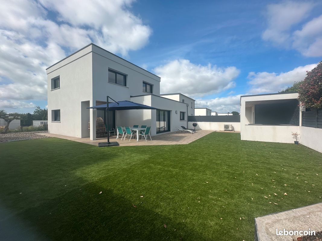 Maison 6 pièces 125 m² · à Kersaint-Plabennec · 125 m² · 390 000 €