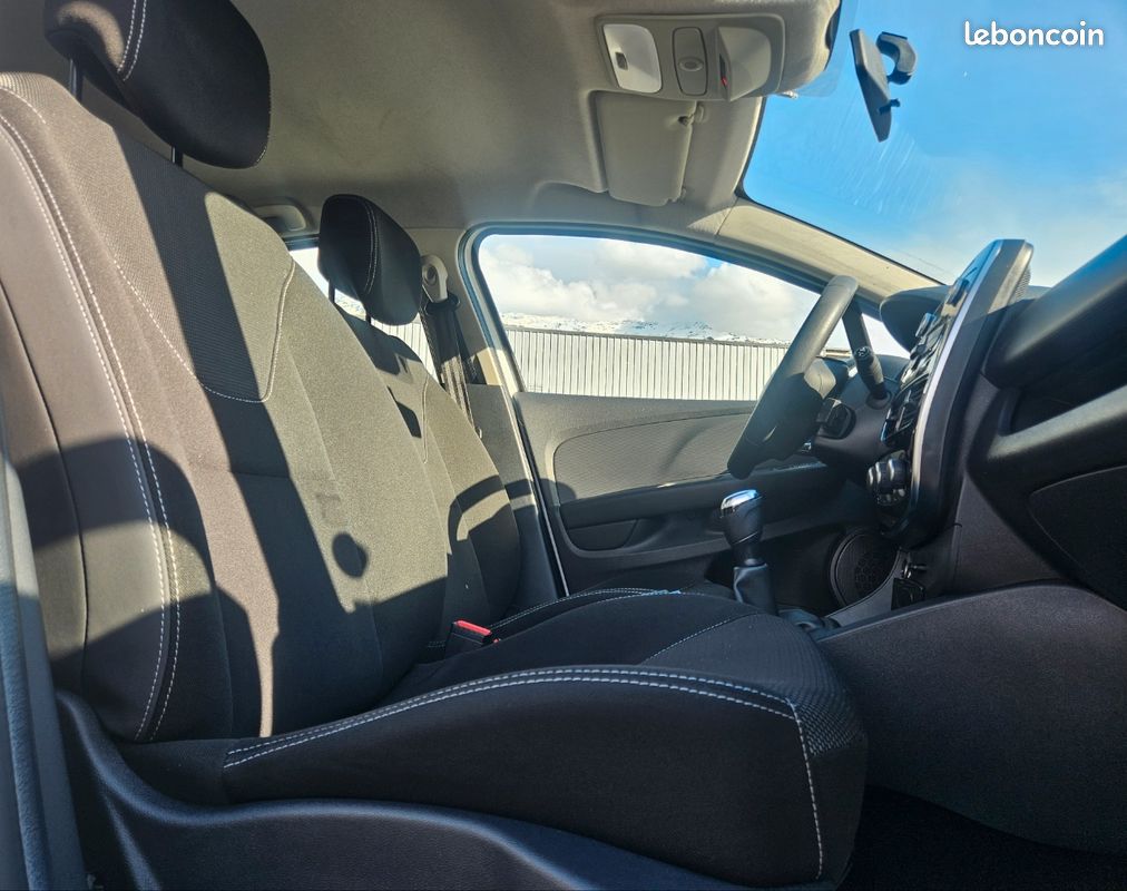 Clio 1.2 16v 75 life 12/2017 garantie 6 mois (image 8)