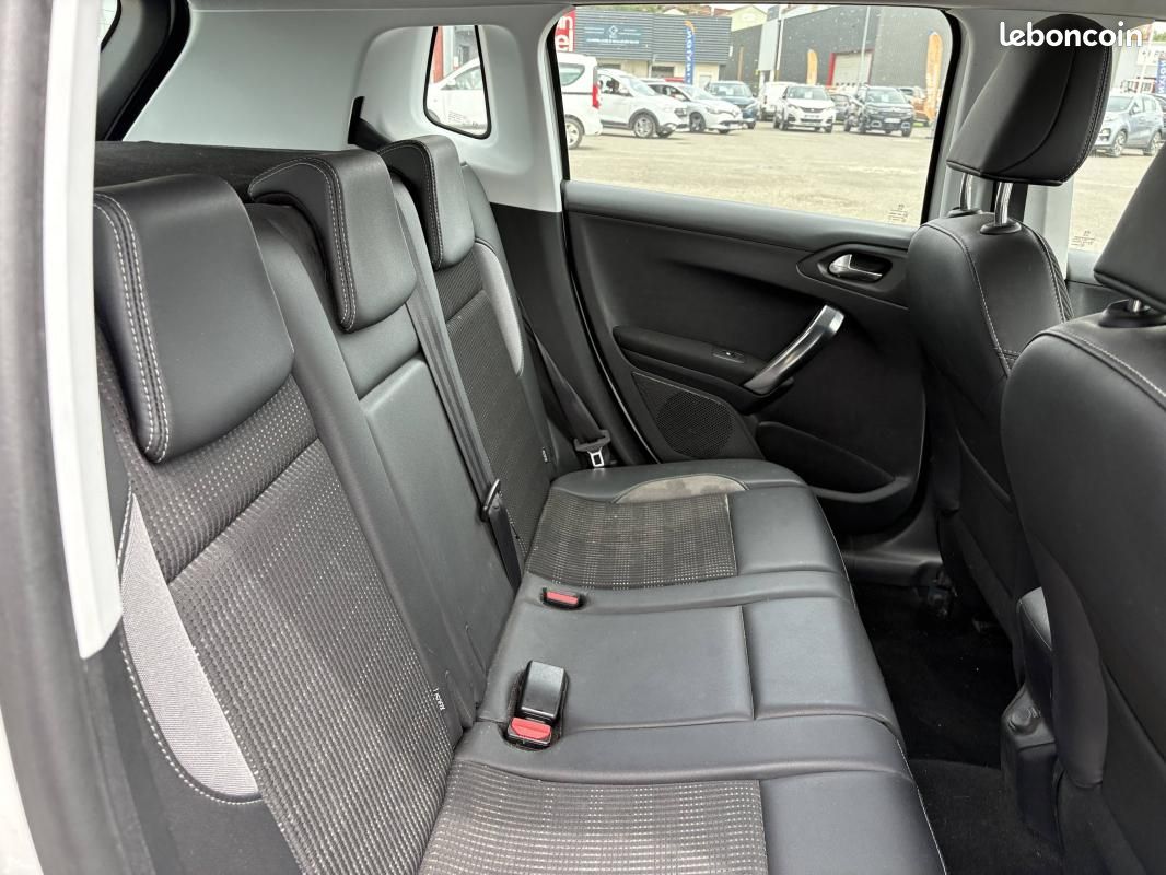 Peugeot 2008 1.2 PureTech 110ch Féline Titane S&S (image 8)