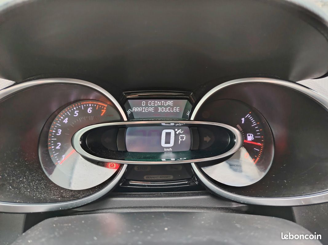 RENAULT CLIO 1.6 TCE 220CH RS TROPHY BVa (image 12)