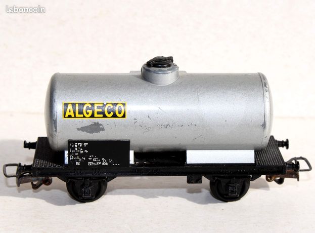 HO] : Wagon citerne pétrole SIMOTRA ESSO, SNCF, Ep. III