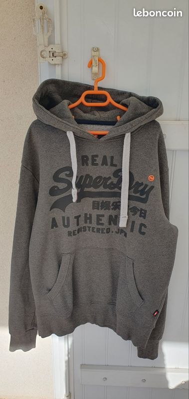 Pull à Capuche Superdry Garçon Gris – Taille S, Logo Imprimé, Très Bon état