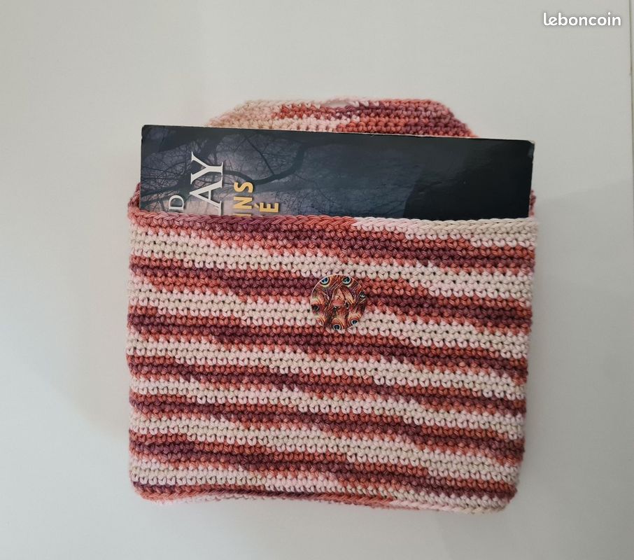 Pochette neuve fait main pour livre de poche (image 1)