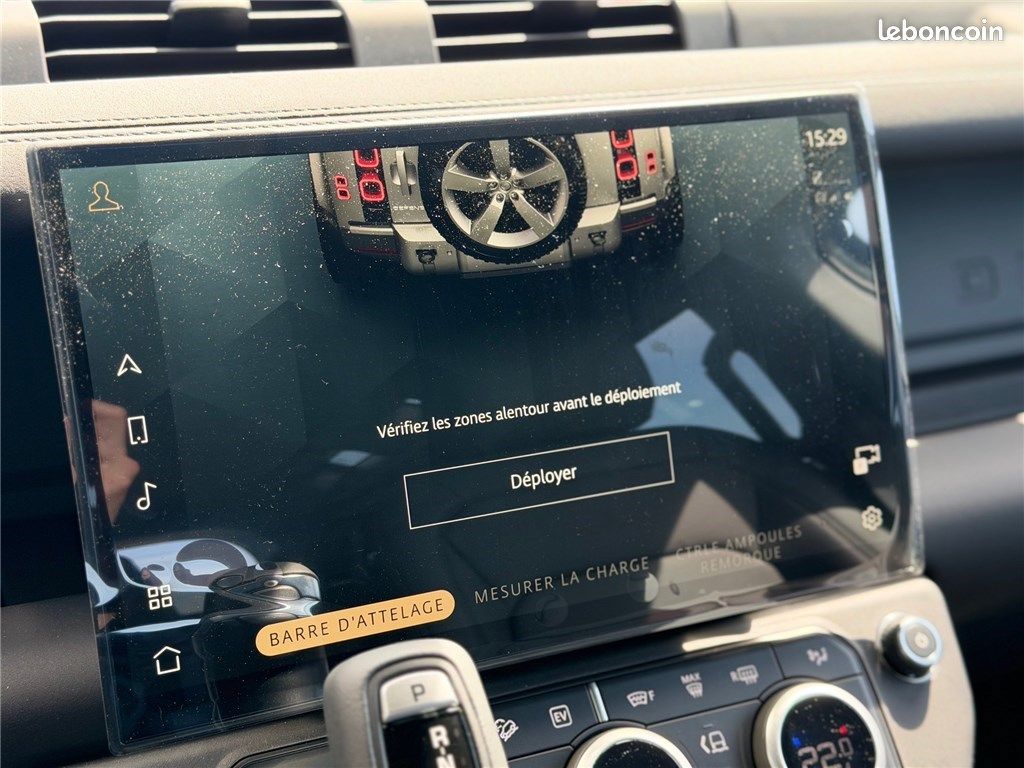 Land Rover Defender PHEV 110 X-Dynamic SE (image 21)