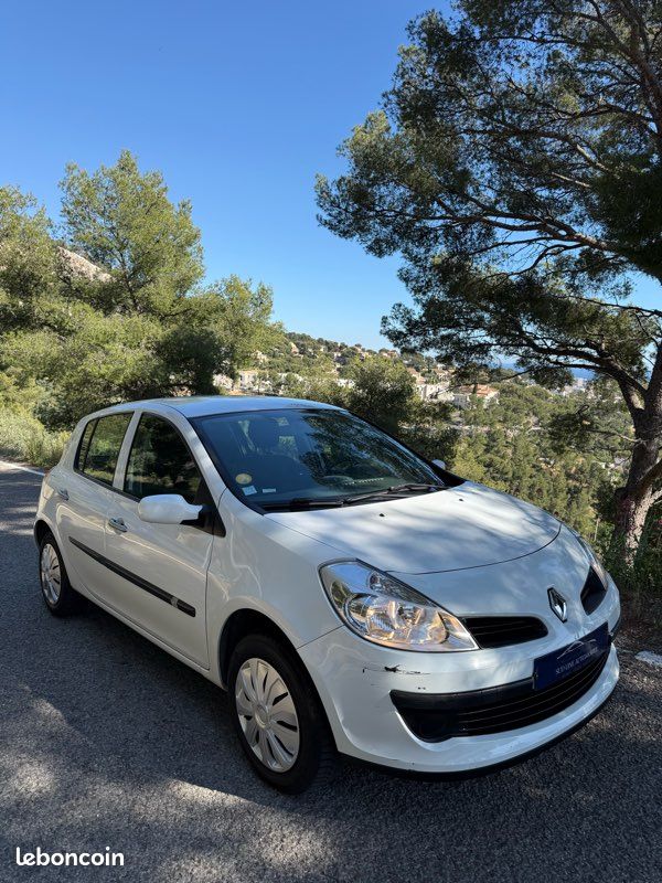 Renault CLIO 1.5 DCI 86ch / DISTRIBUTION NEUVE / EXCELLENT ÉTAT / GARANTIE (image 2)