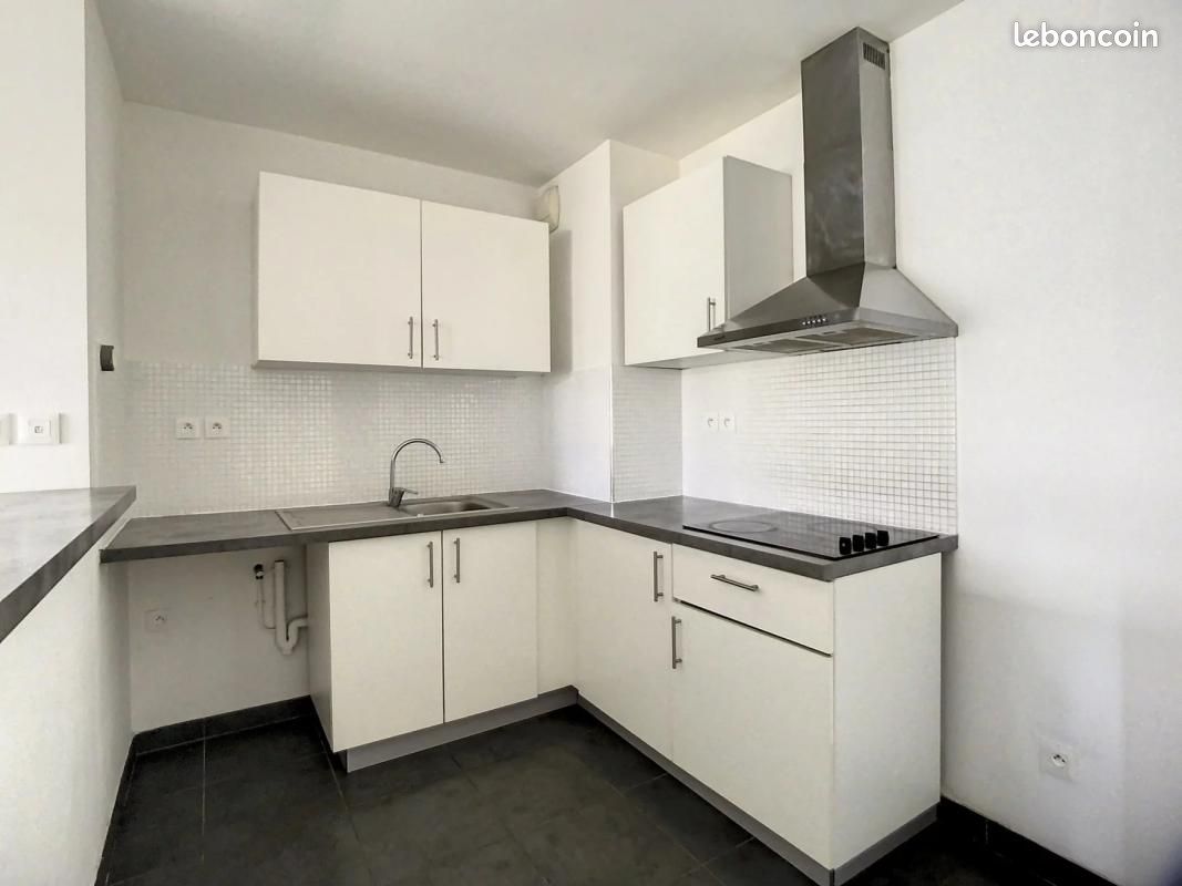 Appartement 3 pièces 74 m² · à Saint-Denis · 74 m² · 840 €