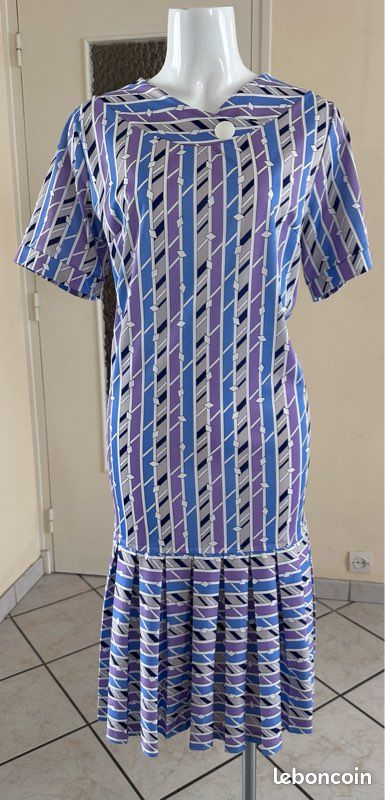 Robe vintage plissée Made in France Motif géométrique violet & bleu Taille 3 (42/44) (image 2)