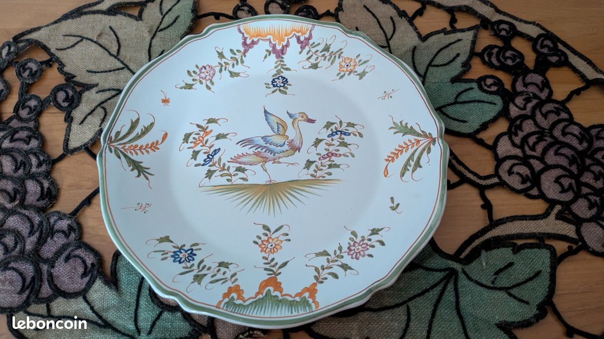 Assiette faïence de Moustiers décor oiseau fait main 100% (image 2)