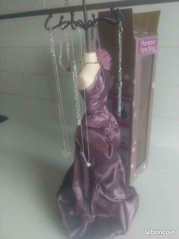 Mannequin porte bijoux neuf (image 4)