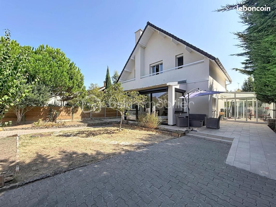 Maison 7 pièces 122 m² · à Champigny-sur-Marne · 122 m² · 485 000 €