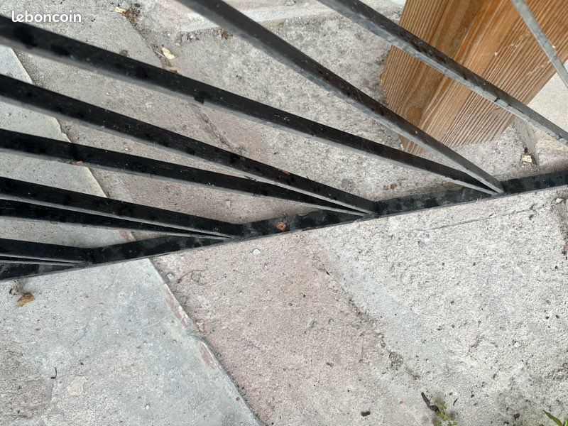 Rampe d’escalier en acier (image 8)