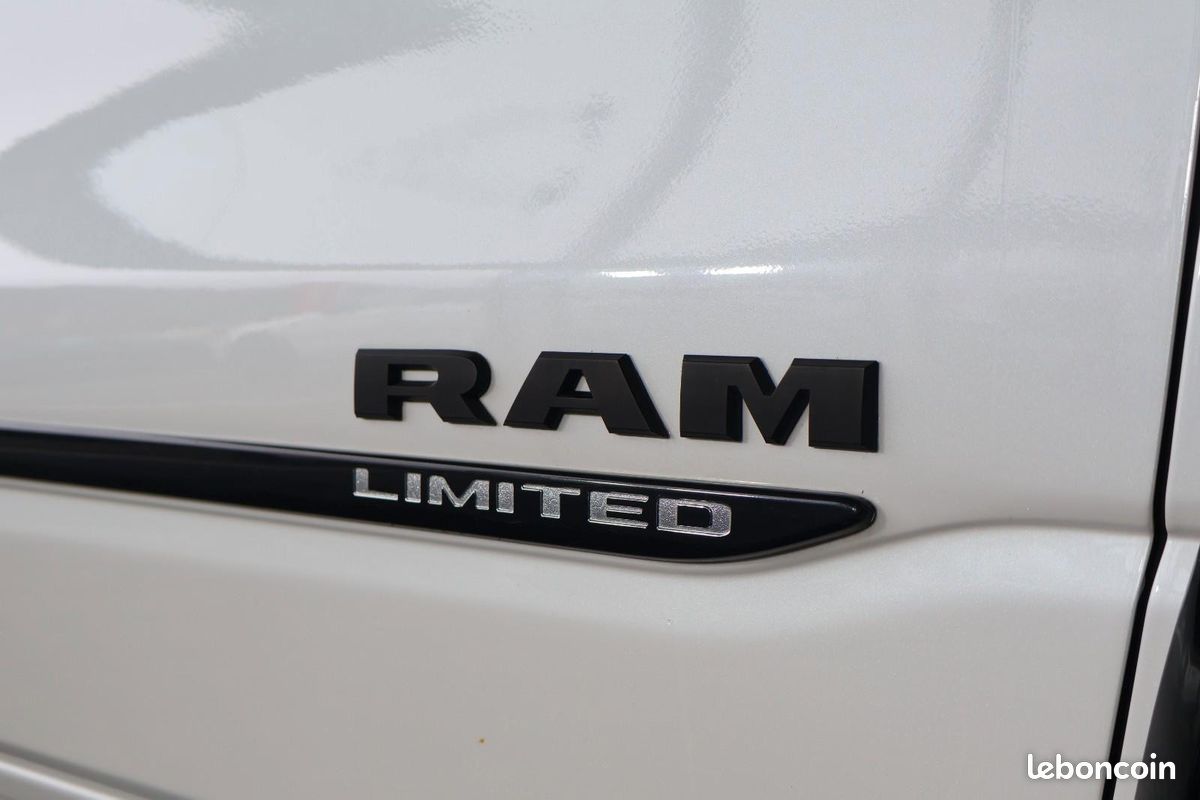 Dodge RAM 1500 Limited 5.7 V8 HEMI 401 ch 4x4 – Harman Kardon – GPL – Toit pano (image 22)