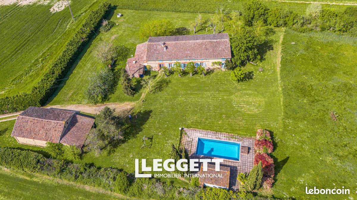Maison 7 pièces 296 m² · à Lavernose-Lacasse · 296 m² · 698 000 €