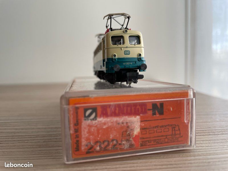 Locomotive tender Arnold échelle N - Modélisme