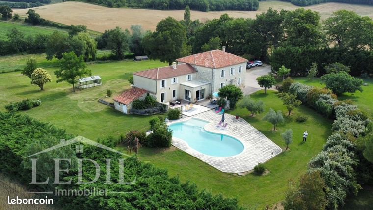 Propriété 6 pièces 400 m²