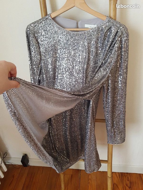 Robe à paillettes H&M Mama Vêtements