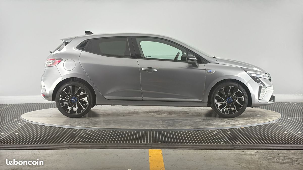 Renault clio tce 90 ch gsr2 esprit alpine (image 6)