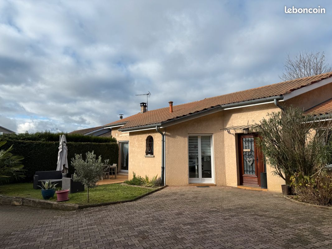 Maison 5 pièces 143 m² · à Rillieux-la-Pape · 143 m² · 515 000 €
