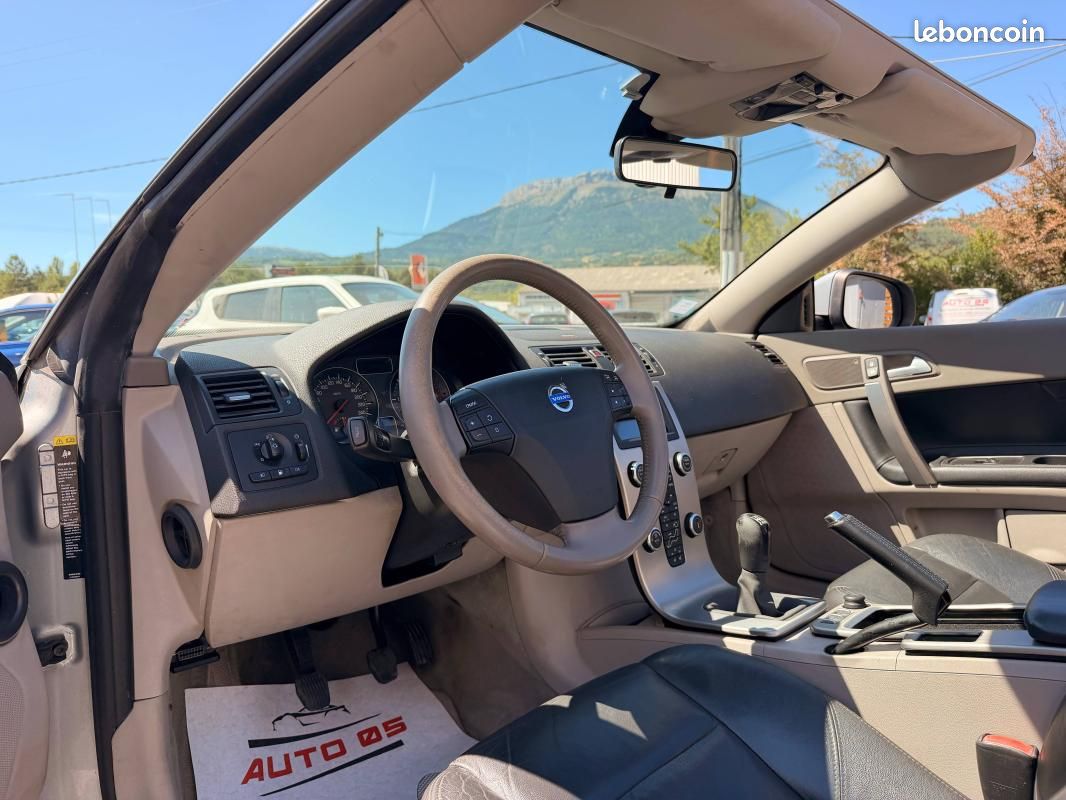 Volvo C70 D5 180ch Momentum (image 10)