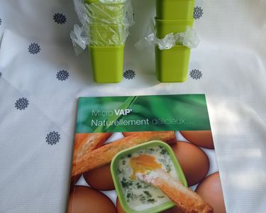 Lot 8 Ramequins Micro Vap' 80ml Tupperware NEUF - Arts de la table Lot 8 Ramequins Micro Vap' 80ml Tupperware NEUF - Arts de la table