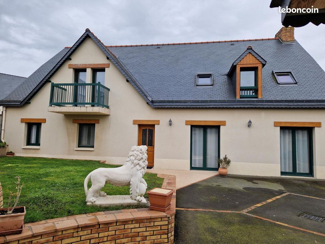 Maison 8 pièces 292 m² · à Saint-Armel · 292 m² · 478 000 €