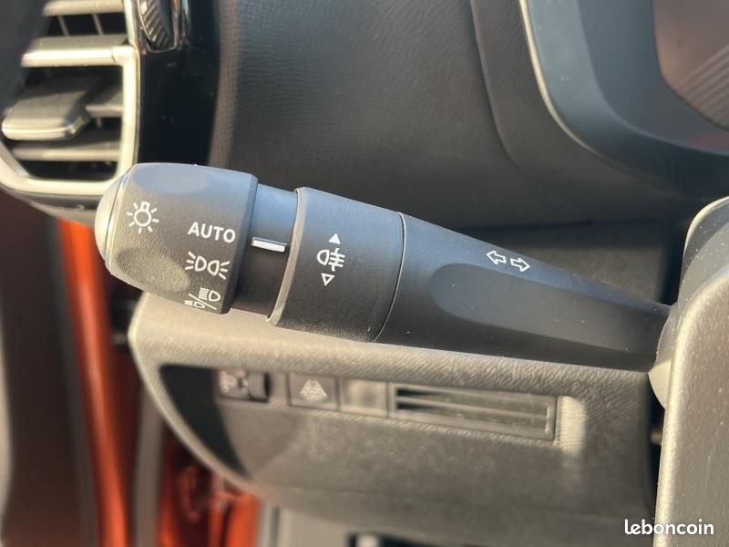 Citroen C4 PureTech 100 Live (image 12)