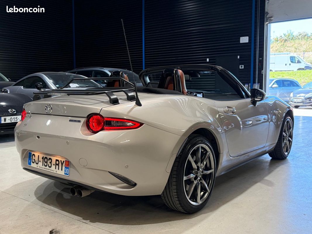 Mazda MX-5 ND ST 2.0 SKYACTIV-G 184 SELECTION - 1ERE MAIN - 2022 - Intérrieur Cognac - Porte bagage - CAMERA - CARPLAY (image 7)