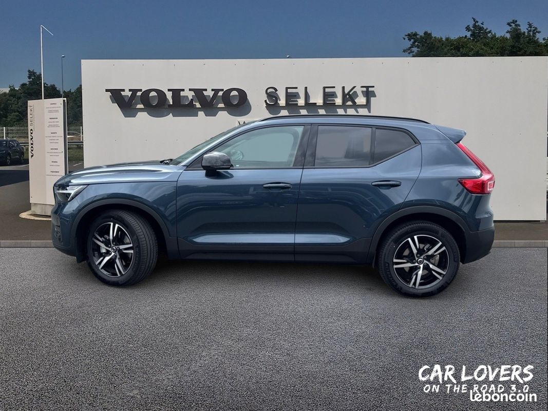 VOLVO XC40 B3 163 ch DCT7 Lounge Edition (image 2)
