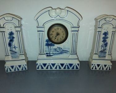 Petite horloge de collection miniature vintage en porcelaine de Limoges / Maison de poupées - Canada