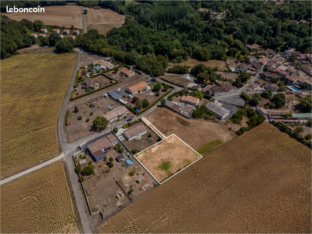 Terrain 1225 m² · à Grandjean · 1 225 m² · 47 000 €