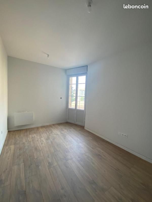 Appartement a louer romans-sur-isere - 4 pièce(s) - 132 m2 - Surfyn