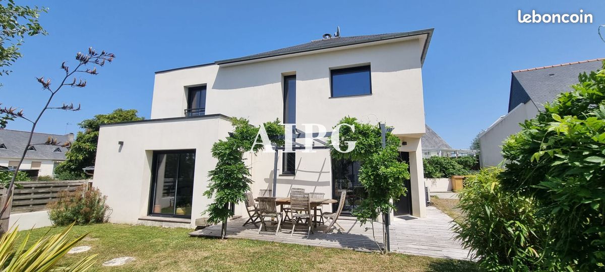 Maison 4 pièces 103 m² · à Binic-Étables-sur-Mer · 103 m² · 379 600 €
