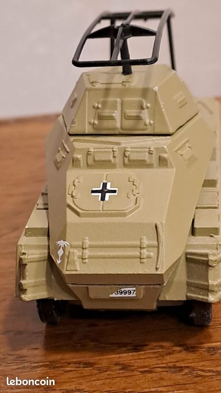 Chars et véhicules militaires solido n 31 la simca marmon et la méhari