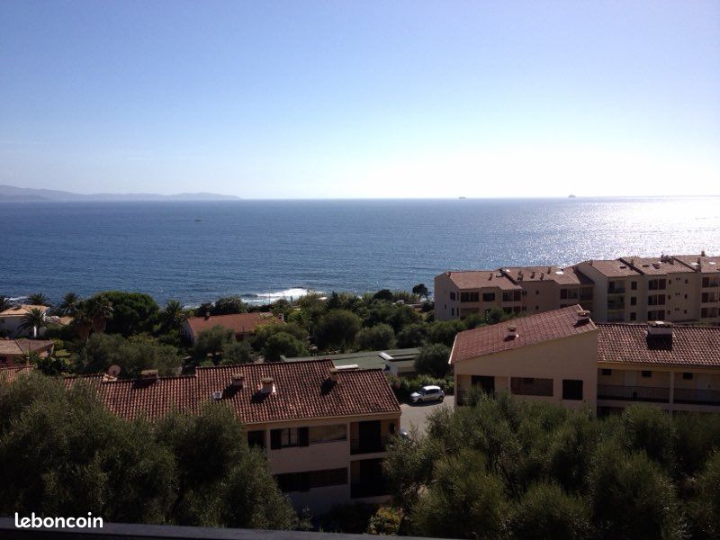 Appartement 1 pièce 25 m² · à Ajaccio · 25 m² · 600 €