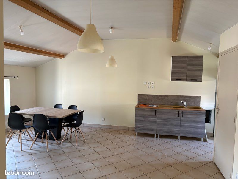 Appartement 2 pièces 50 m² · à Combronde · 50 m² · 475 €